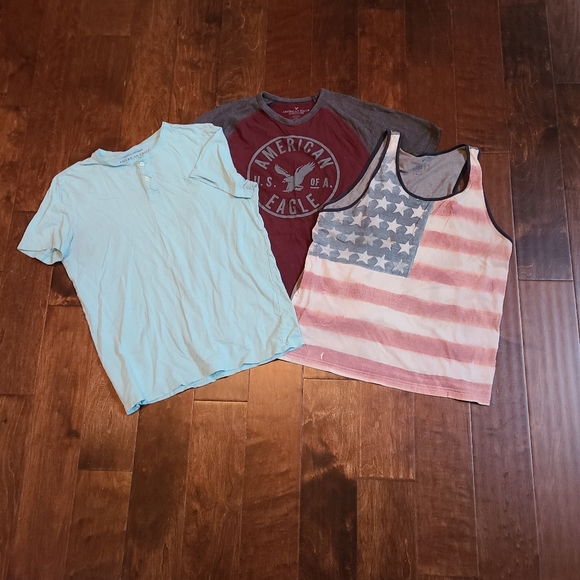 Lot of 3 American Eagle shirts- 2M, 1L - Picture 1 of 12